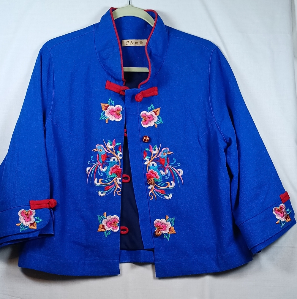 Blue Embroidered Asian Jacket with Floral Accents Size Xl